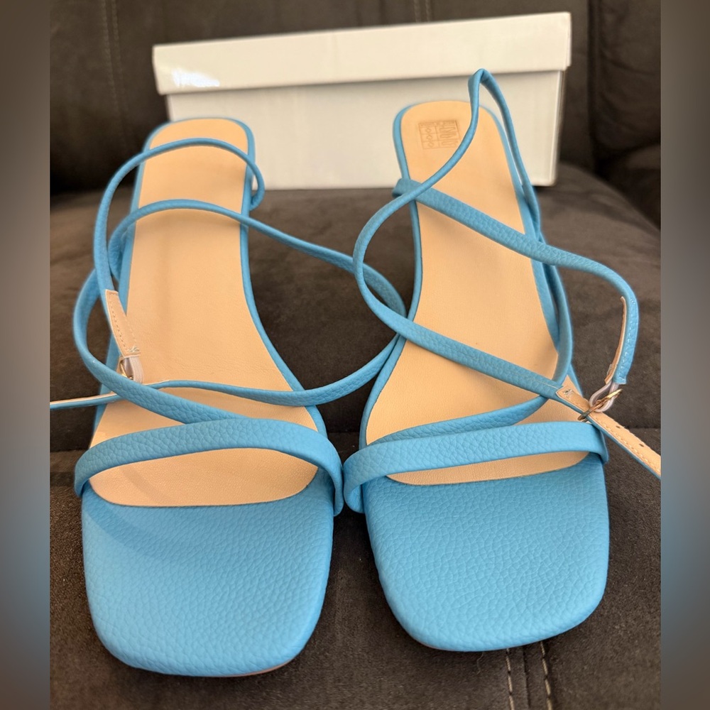 Elegant Sky Blue Strappy Sandals